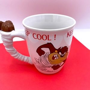 Vintage Rare Six Flags Looney Tunes Taz Tornado “Keep Cool” 14.5fl oz Mug